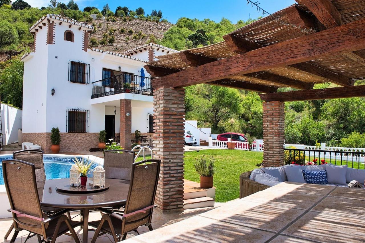 Casa Las Torres B&B Iznate Dış mekan fotoğraf